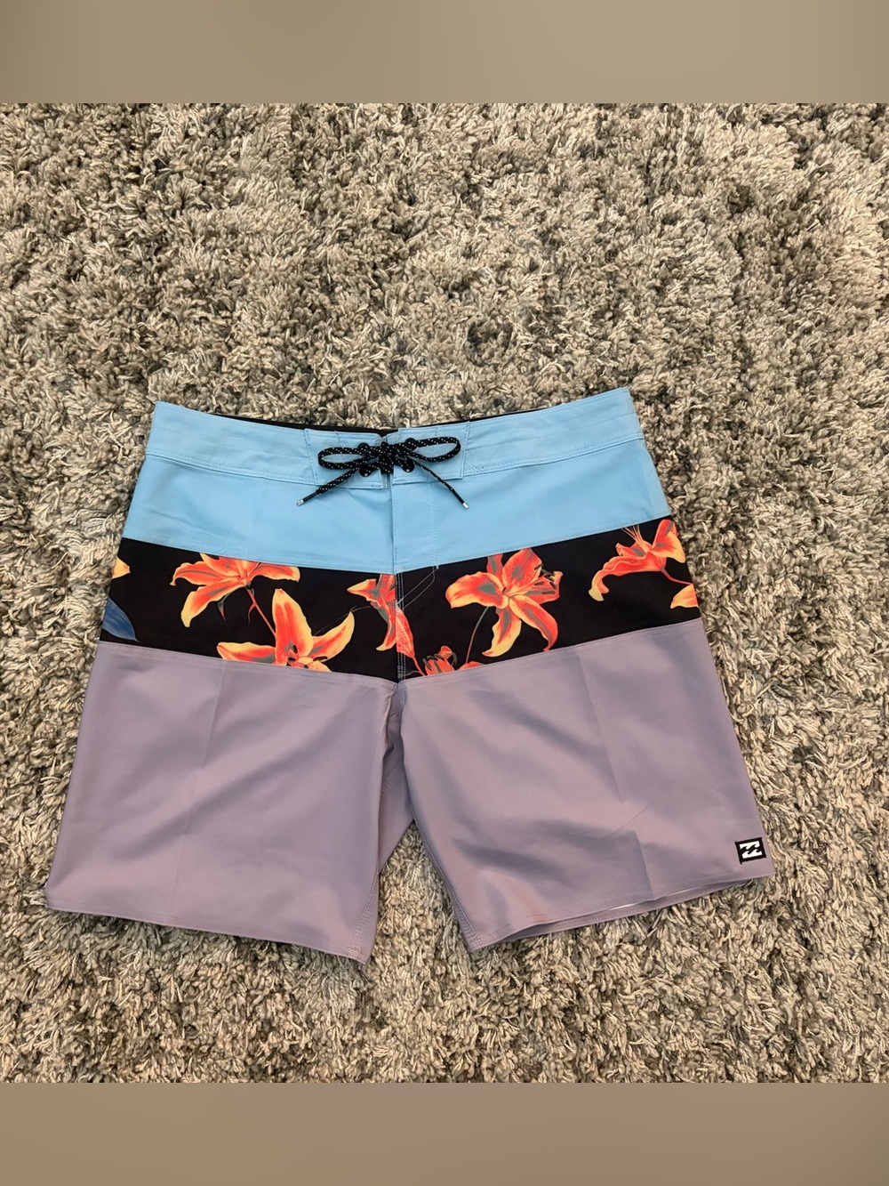 🌺 NWOT Billabong Men's Blue, Black & Lavender Floral Board Shorts